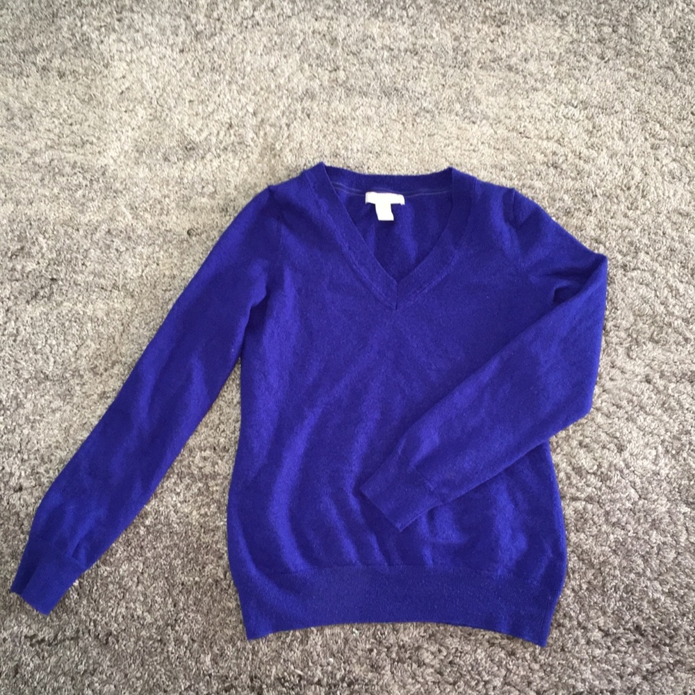 Banana Republic V-neck sweater